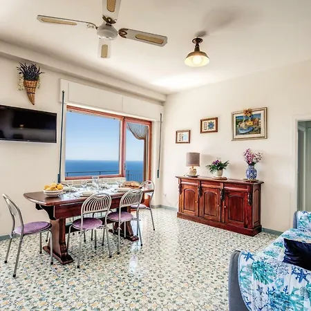 Geca's House - Panoramic Sea View شقة