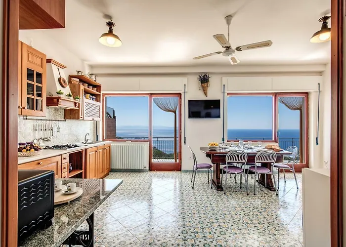 Geca's House - Panoramic Sea View Apartmán